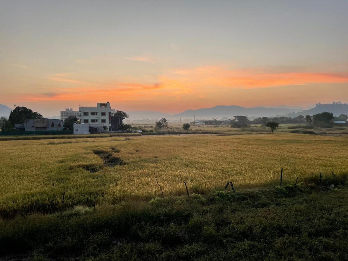 White Smoke Villa Igatpuri Dış mekan fotoğraf